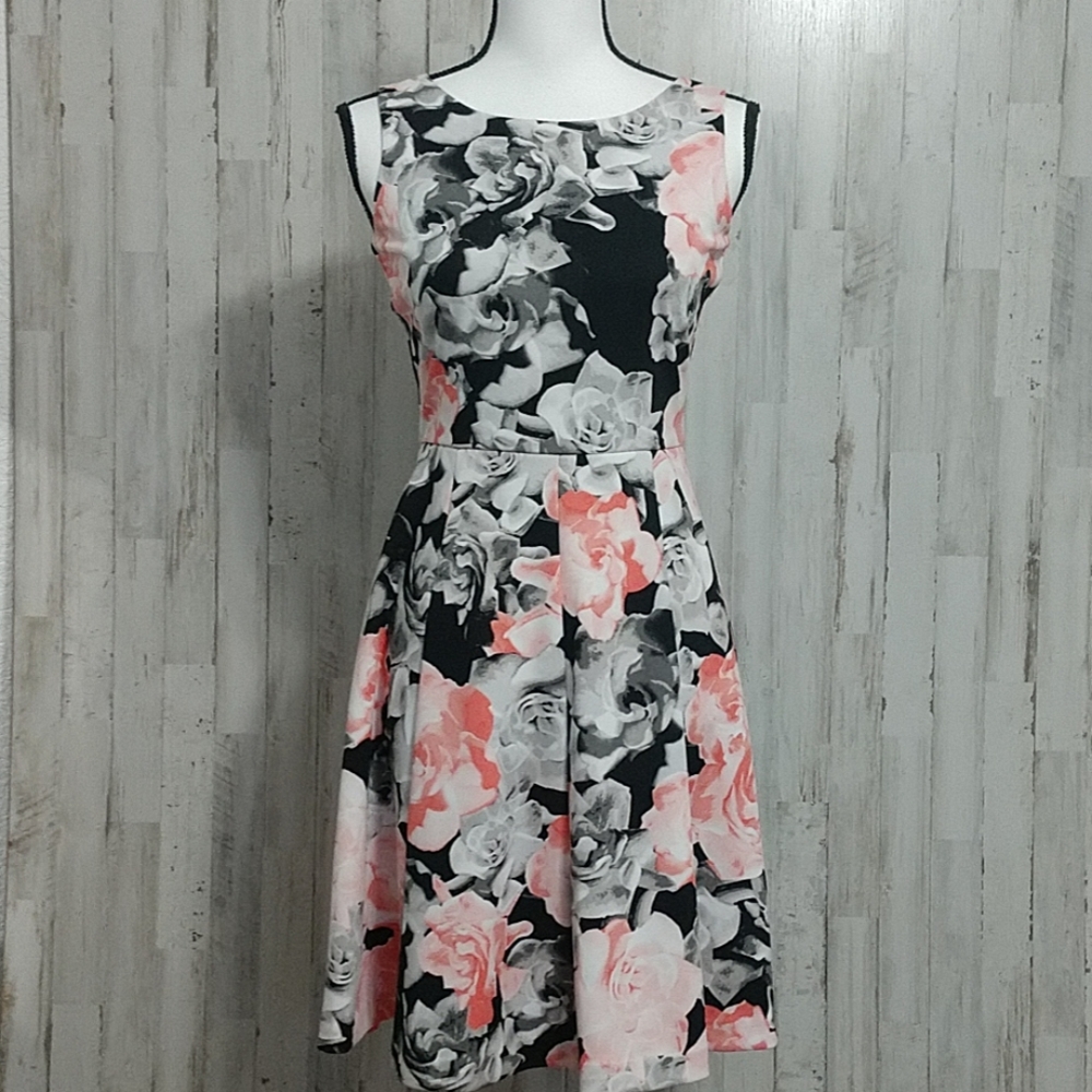 ALFANI Black & White Floral Sleeveless Dress